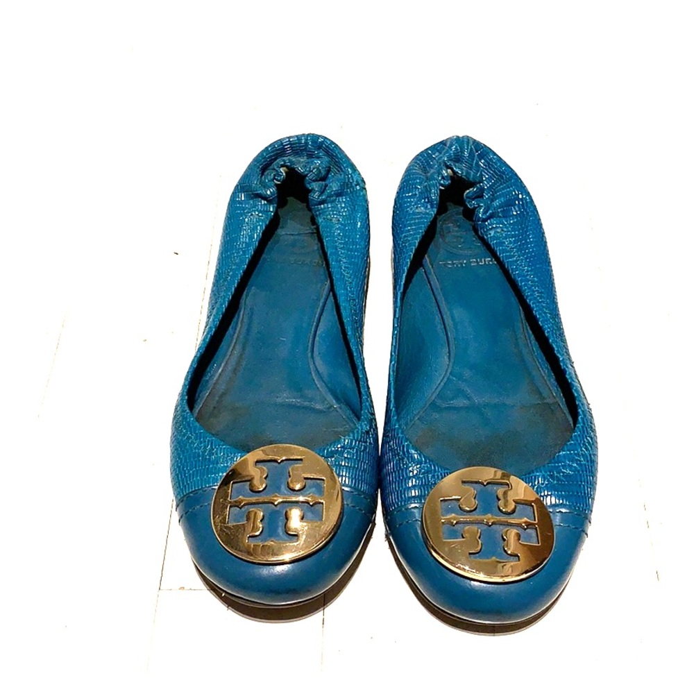 Tory Burch turquoise snake skin reva flat size 6